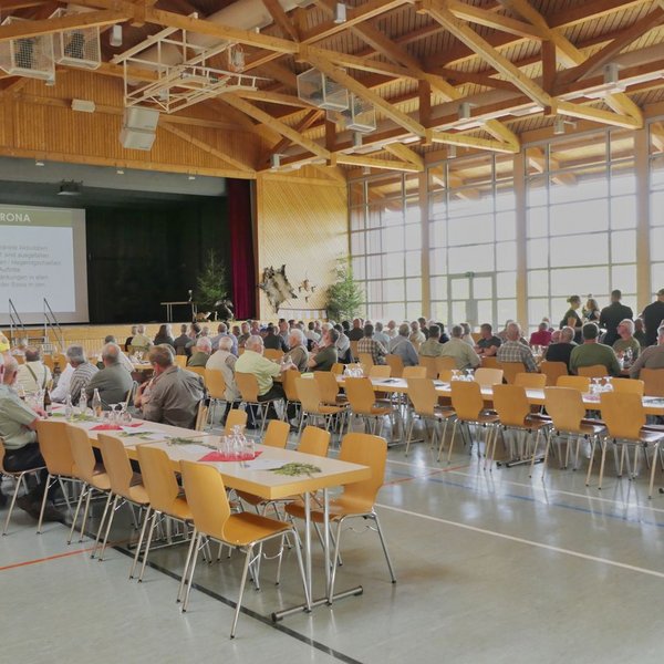 trotz extremer Hitze gut besucht war die JHV